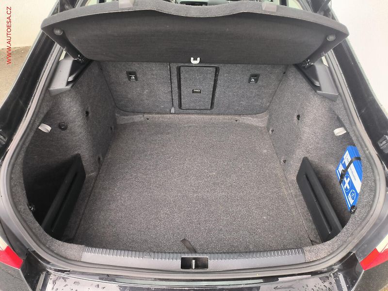 Škoda Octavia (2014) 1.2 TSi, Elegance, bixen, TZ - fotka 7 z 20