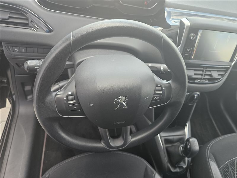 Peugeot 208 1,2 i Actice klima - fotka 12 z 40