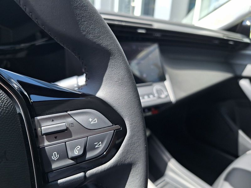 Peugeot 308 (2026) 308 ALLURE Hybrid 145 e-DCS6 - fotka 14 z 19
