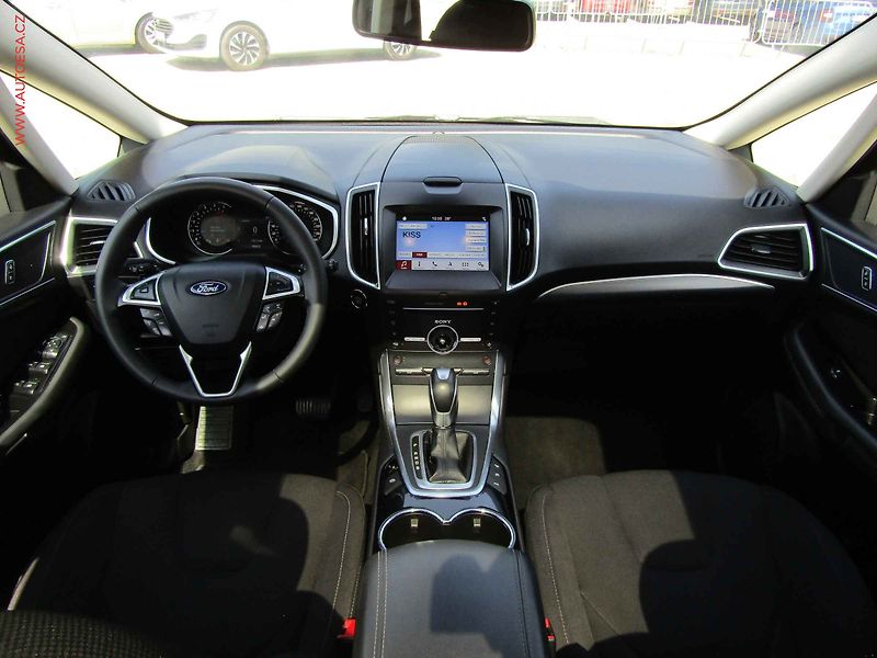 Ford S-MAX (2016) 2.0TDCi, AT, bixen, panor - fotka 8 z 25