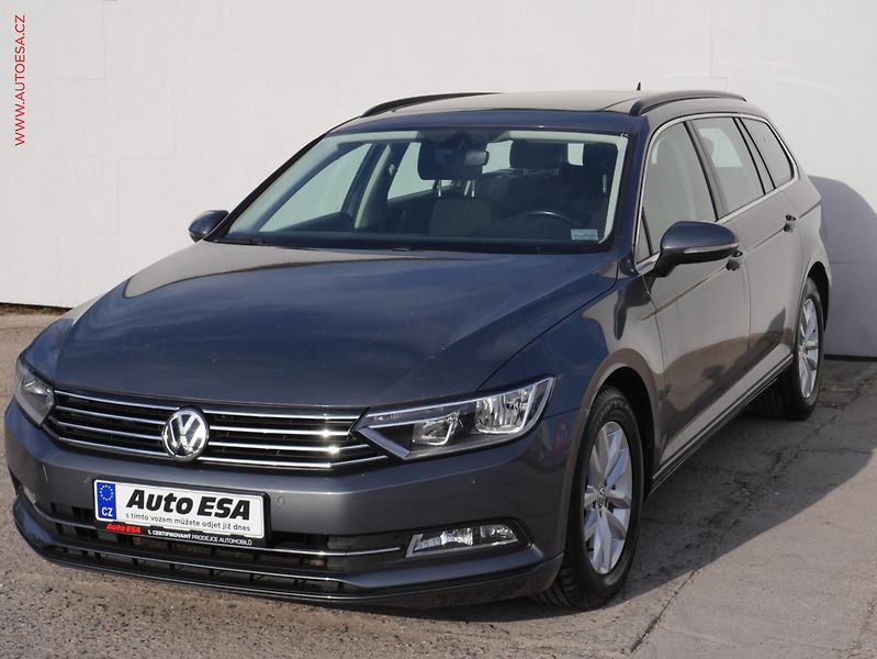 Volkswagen Passat (2015) 2.0 TDi, Comfortline, panor - fotka 3 z 18