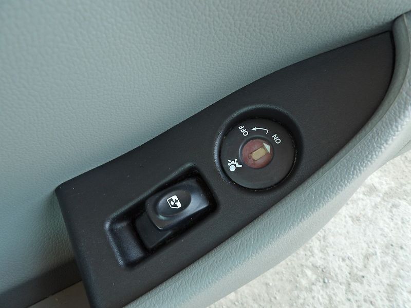 Renault Kangoo 1.2i 16v 55kW Klimatizace - fotka 13 z 28