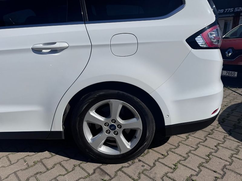 Ford Galaxy (2016) 2,0 TDCI 132KW 1. MAJ TITAN 7X - fotka 14 z 50