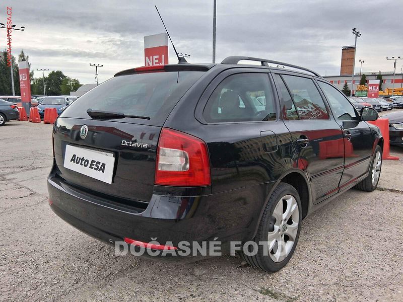 Škoda Octavia (2012) 2.0TDi, DSG - fotka 2 z 3