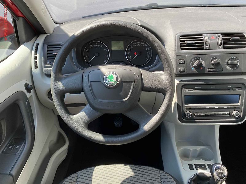 Škoda Fabia (2011) 1.2 TSi, Ambiente, park. - fotka 11 z 14