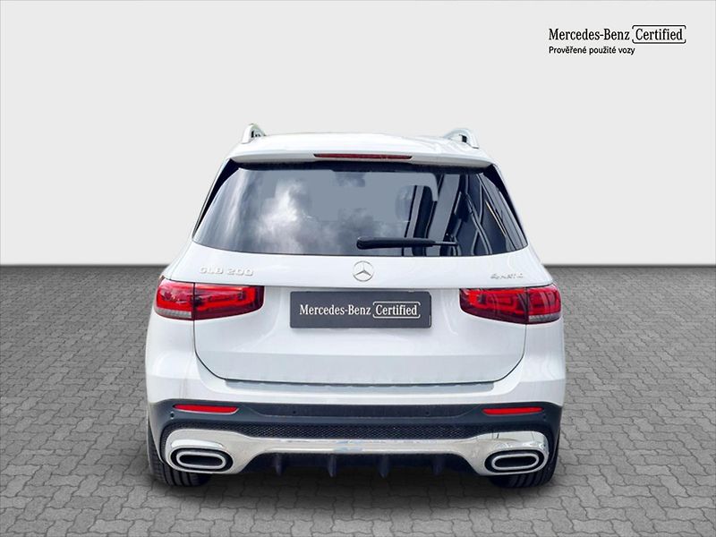 Mercedes-Benz GLB 200 4MATIC AMG Line - fotka 4 z 22