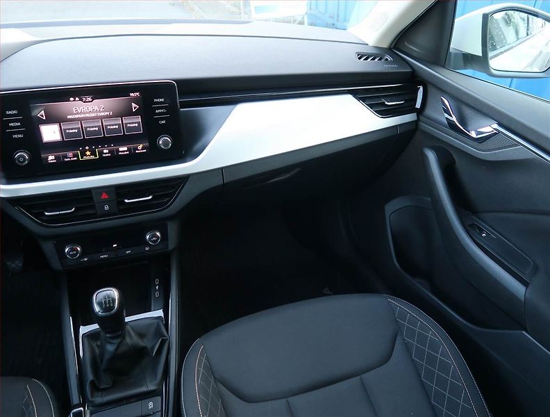 Škoda Scala (2019) Ambition 1.6 TDI, Tempomat - fotka 8 z 15