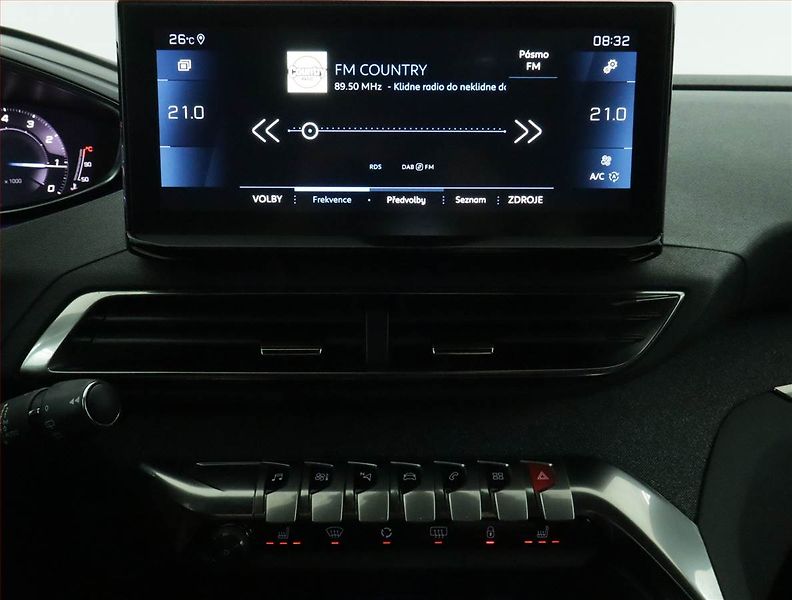Peugeot 5008 (2023) Allure PureTech 130 - fotka 12 z 23