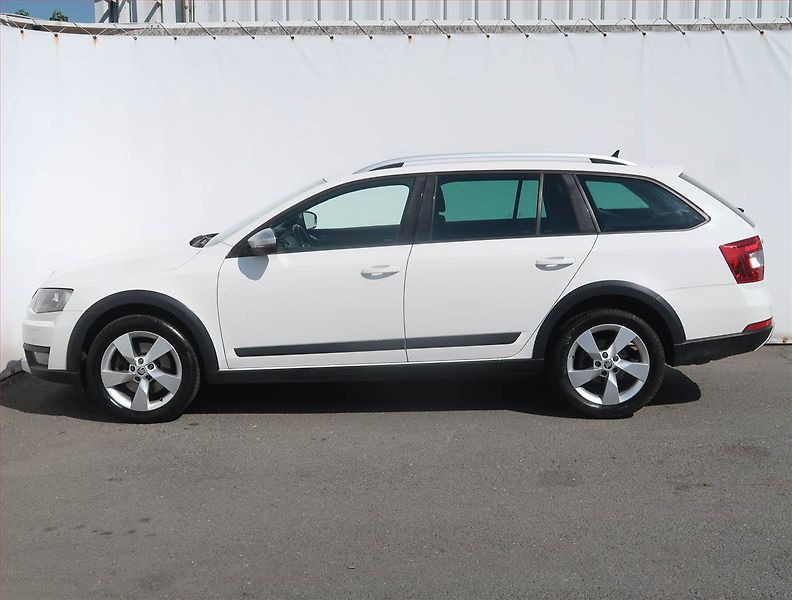 Škoda Octavia (2015) Scout 2.0 TDI, 4X4, Automat - fotka 3 z 20
