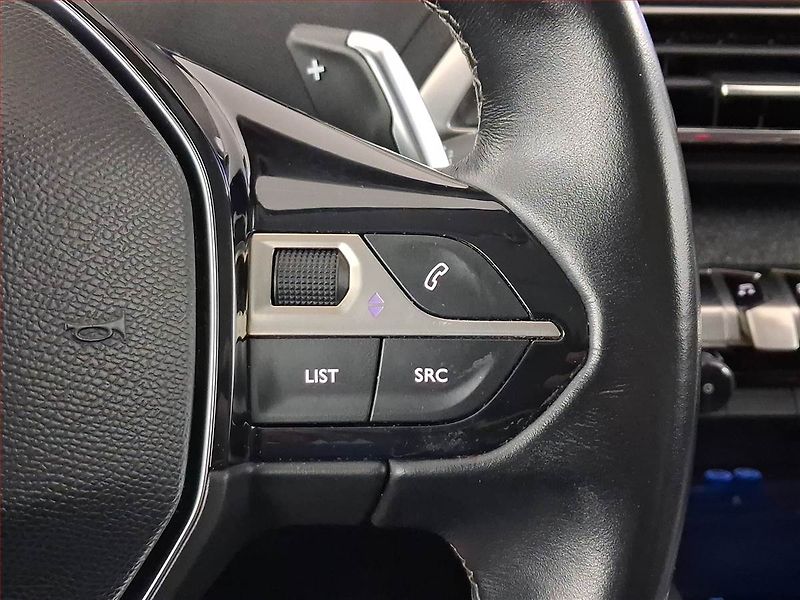 Peugeot 3008 (2017) 1.2 PureTech, Automat, Kůže - fotka 17 z 20