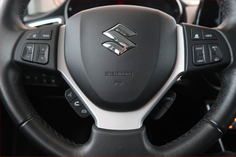 Suzuki SX4 S-Cross (2023) 1.4 BoosterJet - fotka 14 z 15