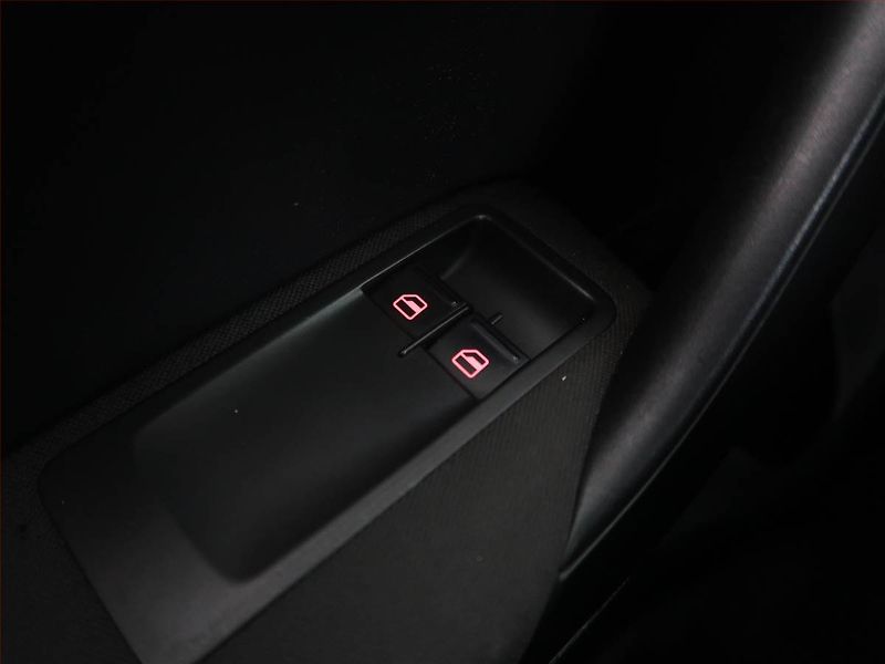 Volkswagen Polo (2010) 1.2 12V, Serv.kniha - fotka 16 z 16