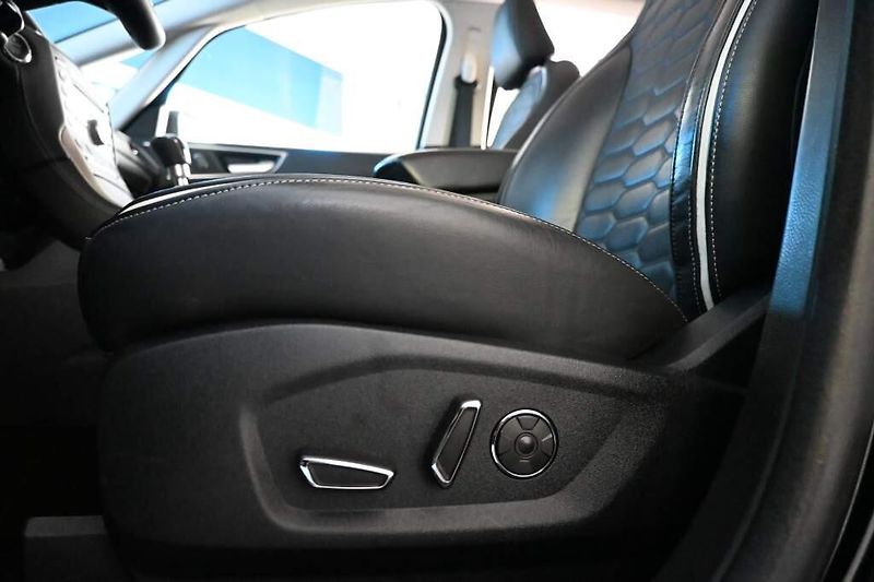Ford S-MAX (2019) 2.0 VIGNALE LED ACC Tažné Masá - fotka 28 z 39