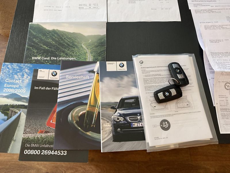 BMW Řada 5 (2008) 2.0D,PLNÝ SERVIS,2SADY ALU - fotka 37 z 52