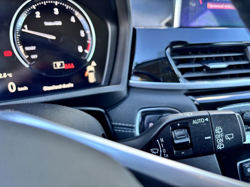 BMW X1 (2022) 2.0D 140kW, X-Drive Alu Kola!  - fotka 23 z 33