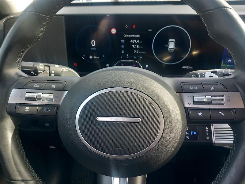 Hyundai Kona 1,6 T-GDI SMART DCT 4x4 TECHN. - fotka 10 z 23