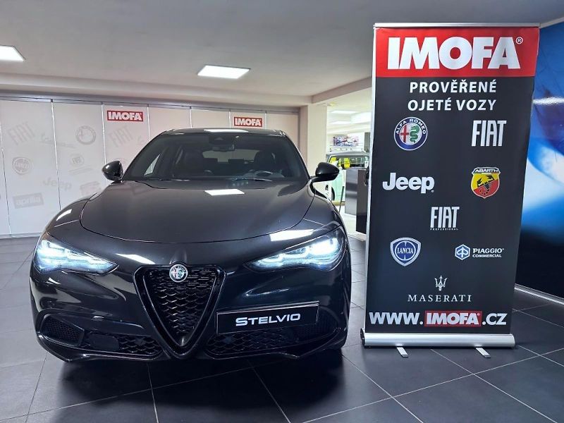Alfa Romeo Stelvio (2024) 2.0T 280k AT8 ZF Q4 4x4 Compet - fotka 2 z 23