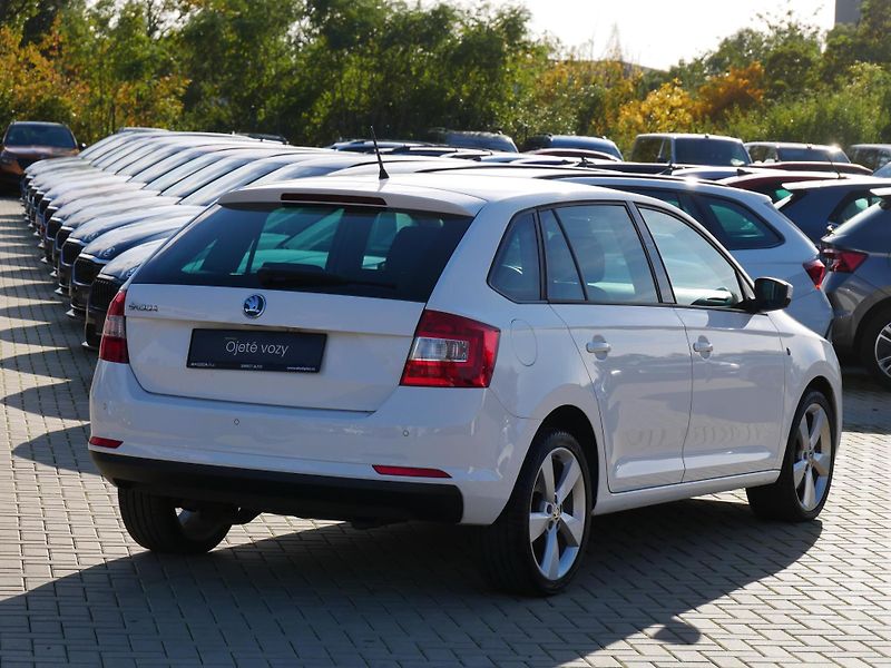 Škoda Rapid - fotka 2 z 23