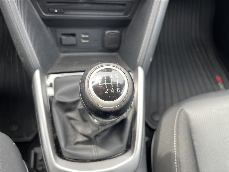 Mazda CX-3 1,5 D-SKYACTIV 77KW KLIMA TZ - fotka 21 z 41
