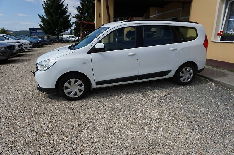 Dacia Lodgy (2016) 1,6 1,Majitel  nové v ČR - fotka 4 z 32