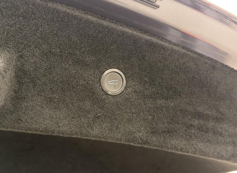 Tesla Model S LR AWD Kam Vzduch Yoke Pano. - fotka 30 z 36