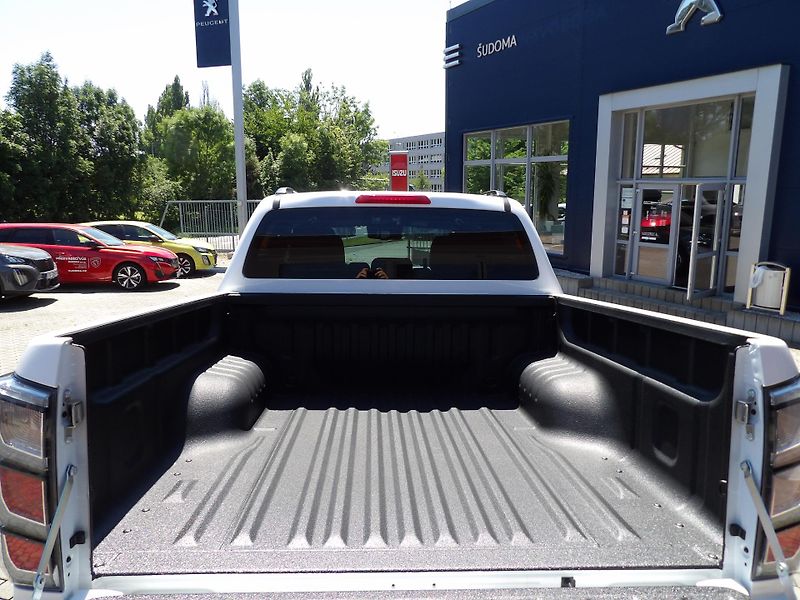 Isuzu D-Max (2026) V-Cross 2.2L 163K 4x4 8st. A/T - fotka 9 z 51