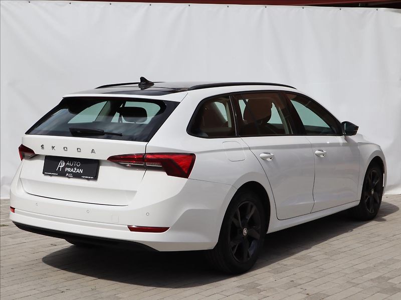 Škoda Octavia 2,0 TDi Style Virtual LED - fotka 6 z 35