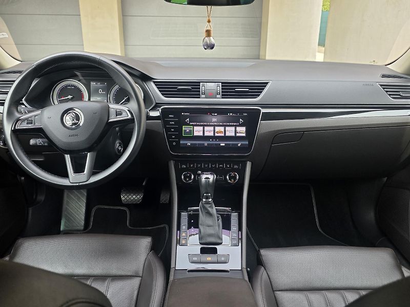 Škoda Superb (2018) L&K DSG | DCC | Odpočet - fotka 13 z 18