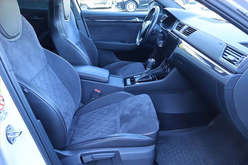 Škoda Superb (2017) 2.0 TSI, 4X4, Automat, Kůže - fotka 9 z 32