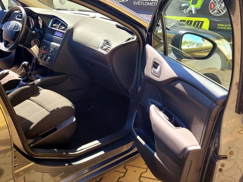Citroën C4 1,4 95k Furio *SERVIS.KNIHA*CZ - fotka 21 z 39