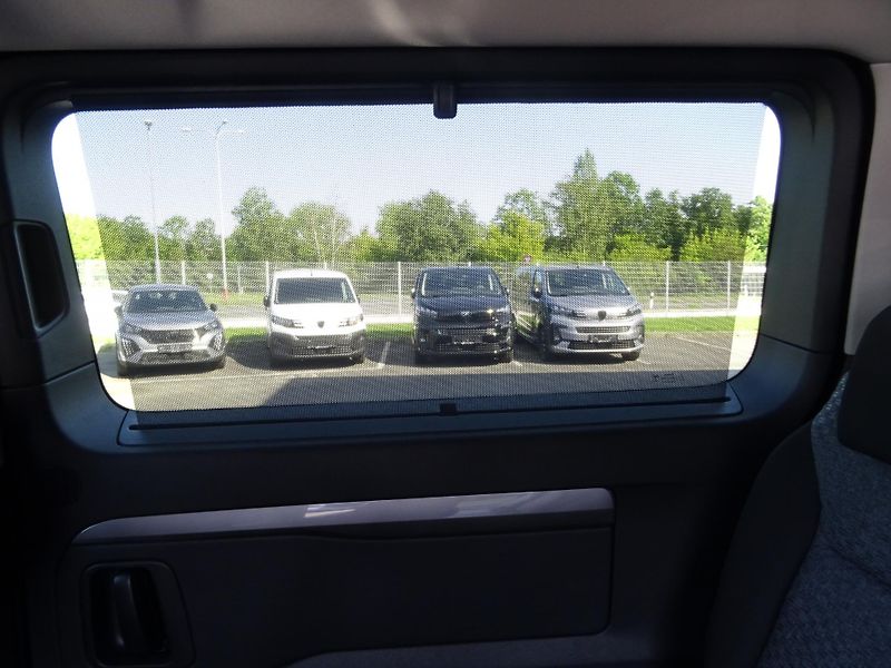 Peugeot Traveller (2025) Active L2 2.0 BHDi 180k EAT8 - fotka 34 z 38
