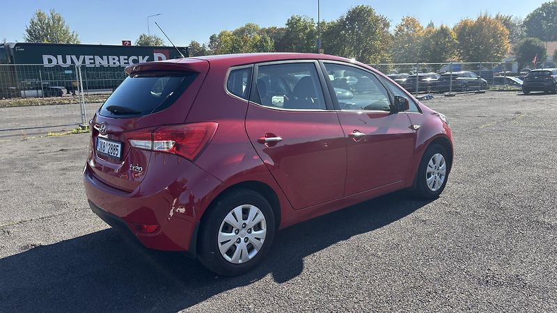 Hyundai ix20 (2015) 1.6I MT TRIKOLOR - fotka 3 z 18