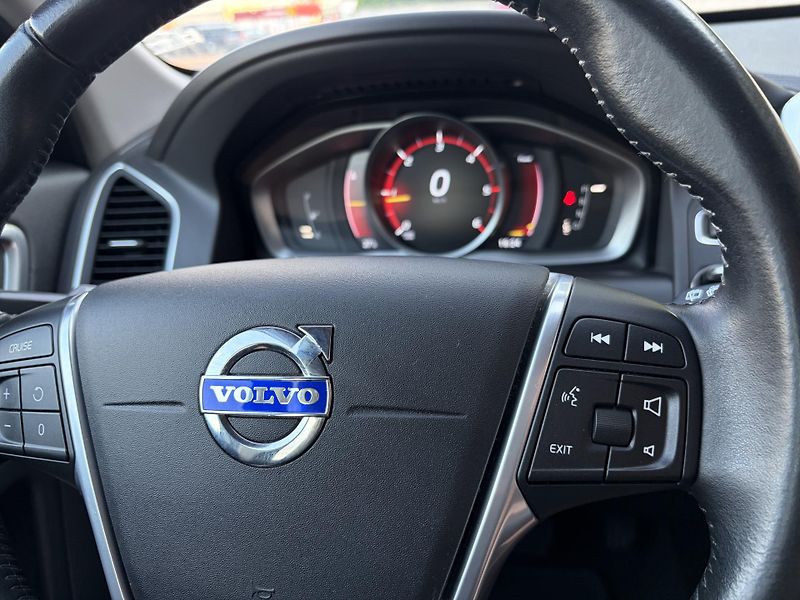 Volvo XC60 (2016) 2.0 D3 110kW AT8/152tkm/SERVIS - fotka 22 z 31