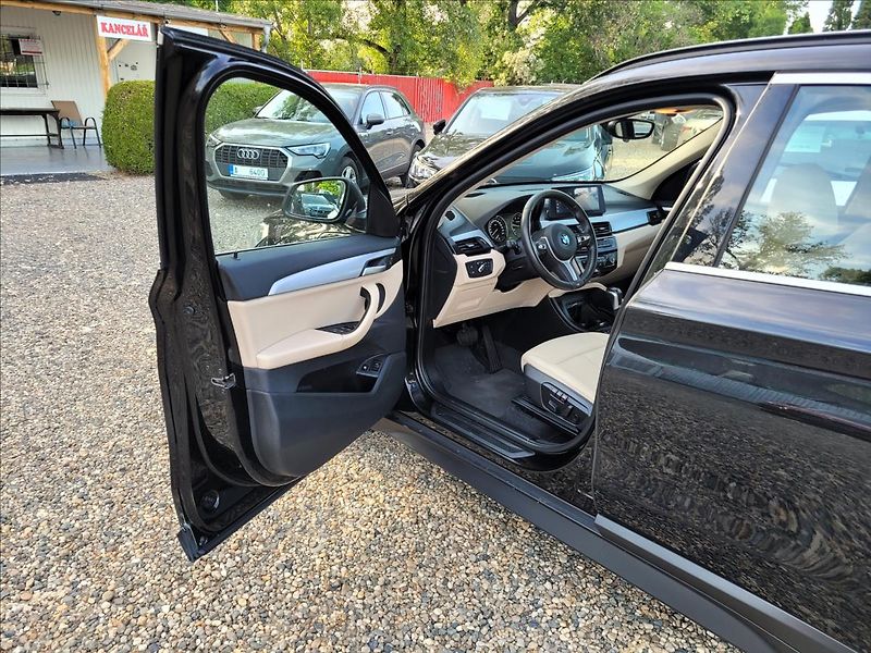 BMW X1 JIŽ NENÍ K DISPOZICI - fotka 7 z 50