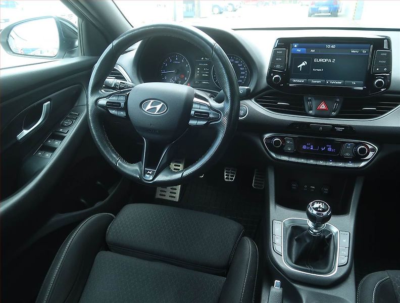 Hyundai i30 (2019) N-Line 1.4 T-GDI, Serv.kniha - fotka 7 z 15