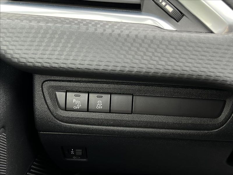 Peugeot 2008 1,6 HDi Active my16 - fotka 26 z 31
