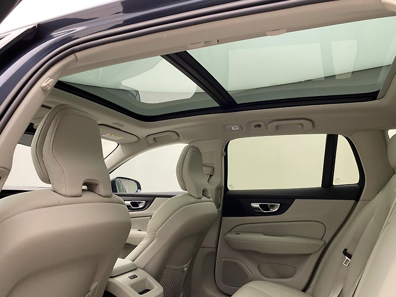 Volvo V60 CC B4 AWD BRIGHT PLUS AUT CZ - fotka 31 z 48