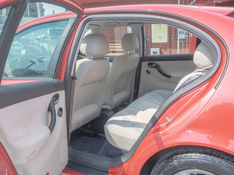 Seat Leon (2002) 1.9TDI 66KW DIGI – 2x KOLA - fotka 29 z 39