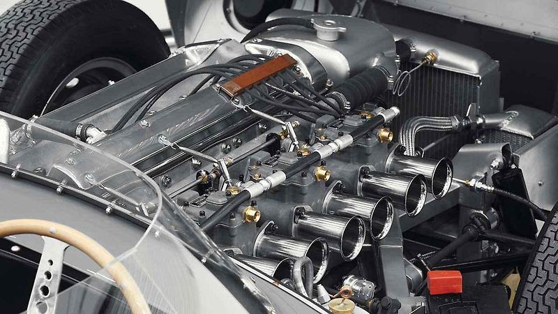 Jaguar D-Type.