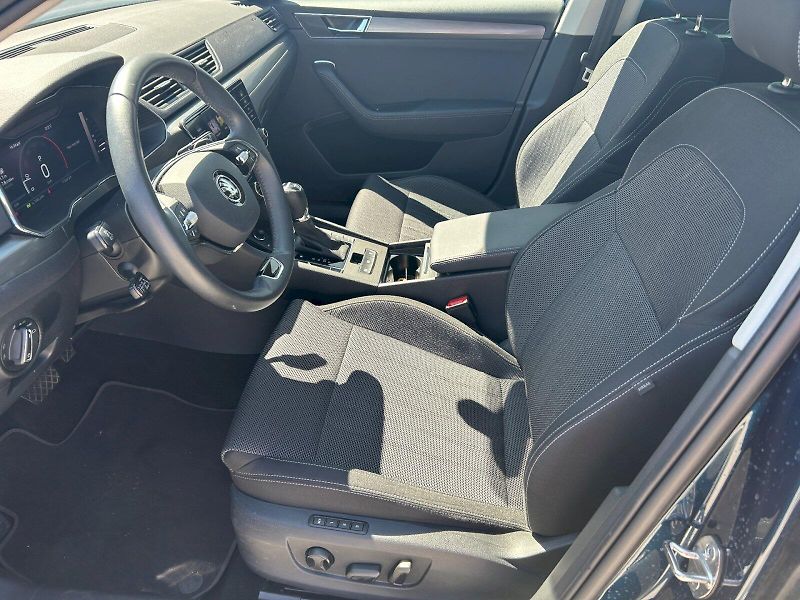 Škoda Superb (2023) COM GRT STY 4X4 TD 140/2.0 A7A - fotka 28 z 31