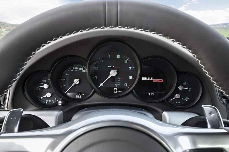 Speciální edice Porsche k 50. výročí modelu 911.