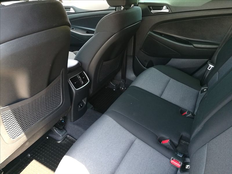 Hyundai Tucson 1,6 T-GDI - fotka 19 z 23