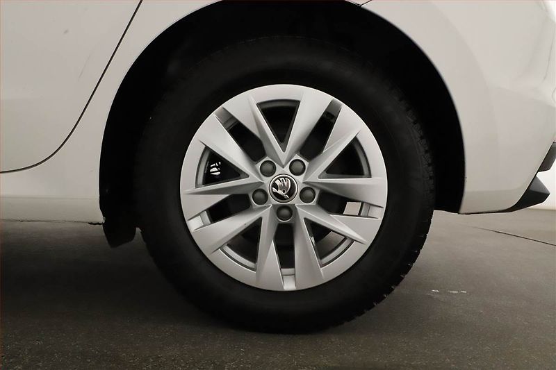Škoda Fabia (2023) Style 1.0 TSI, ČR,1.maj - fotka 12 z 19