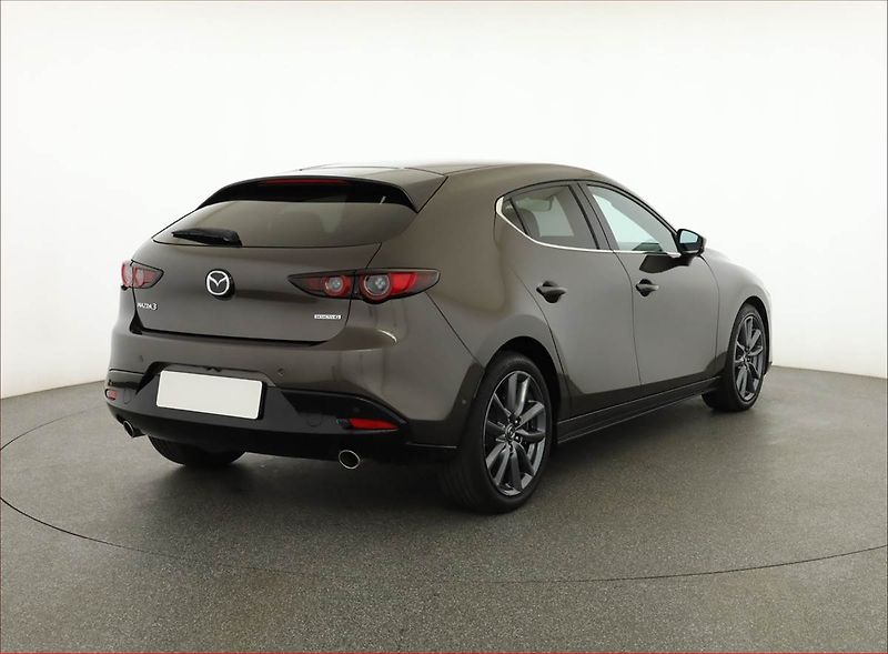 Mazda 3 (2020) 2.0 Skyactiv-G - fotka 5 z 18