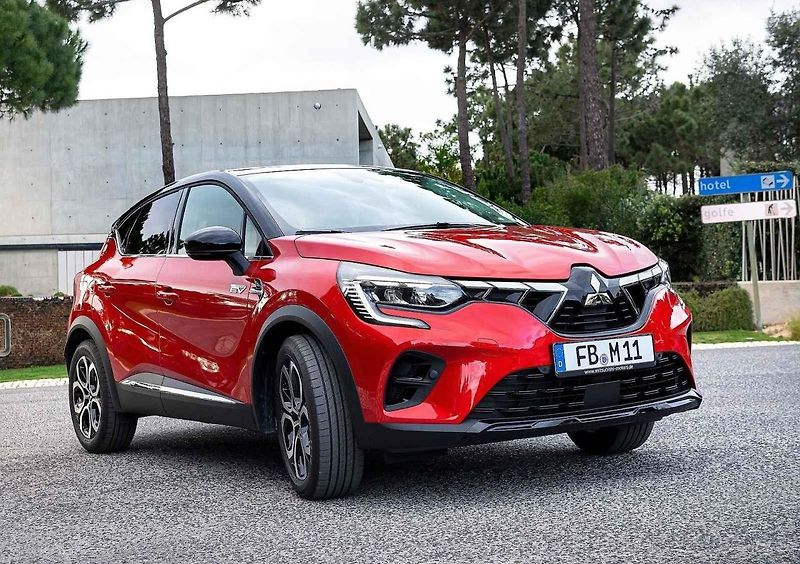 Modely Toyoty jsou nyní k mání s velkými slevami. Například kupující Corolly Sedan můžou ušetřit 130 000 Kč