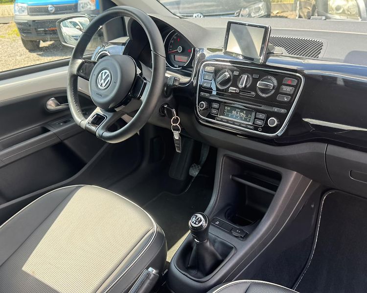 Volkswagen up! (2014) / Servisní knížka - fotka 11 z 14