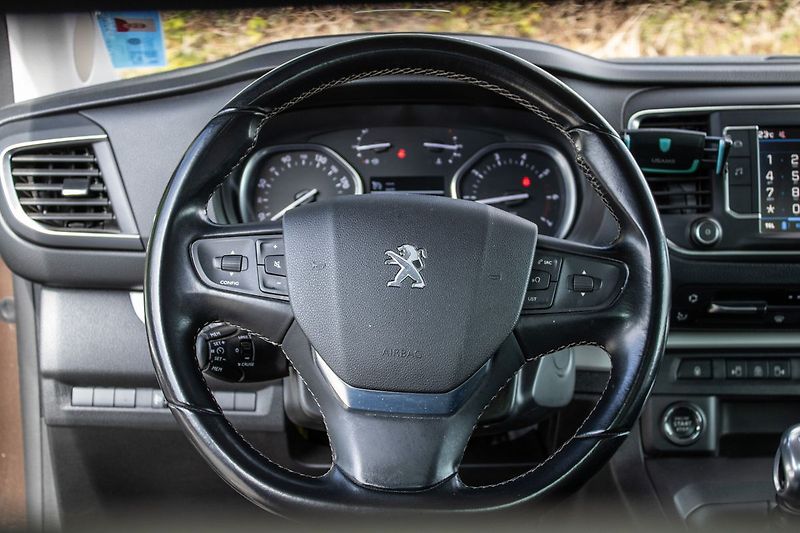 Peugeot Traveller - fotka 10 z 21