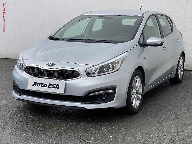 Kia Ceed (2016) 1.4 16V, Edition, výhřev sed - fotka 3 z 16