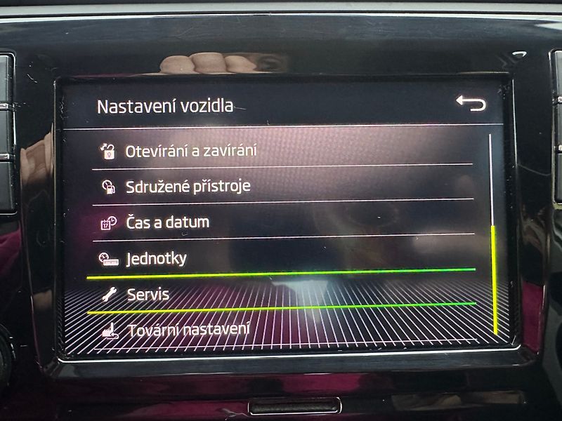 Škoda Rapid 1.4 TSI DSG/1MAJ/CZ/DPH/Výhřev - fotka 34 z 37
