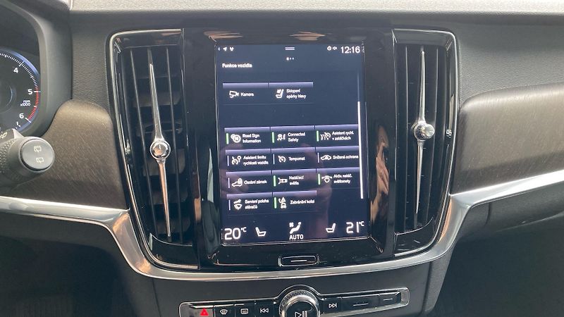 Volvo V90 Cross Country, D5 AWD Drive-E, - fotka 17 z 32